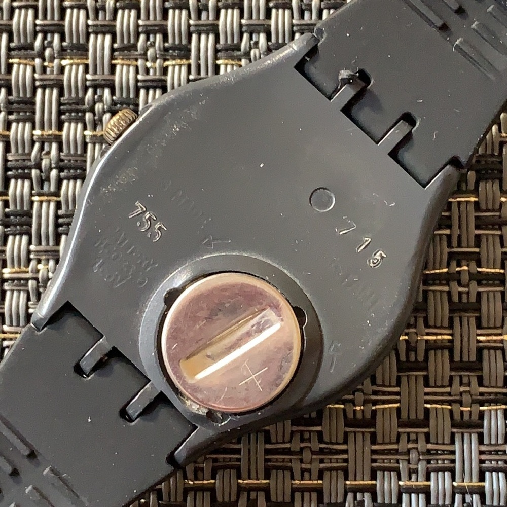 Swatch Watch - GA105 - SILVER CIRCLE - Picture 5 of 9